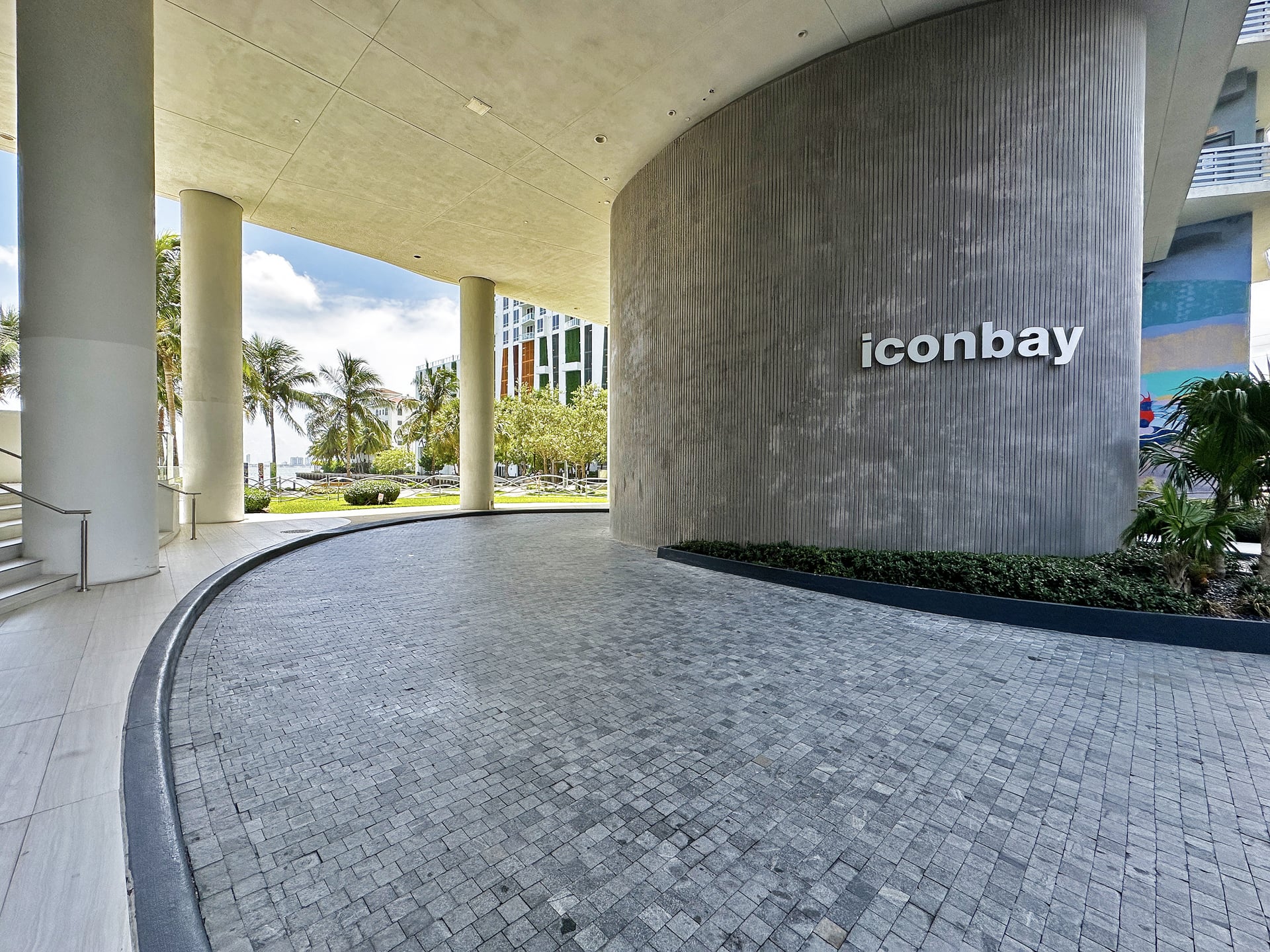 Icon Bay Condo Miami - Valet